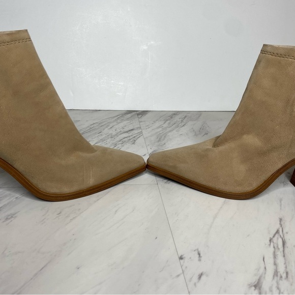 Vince Camuto Welland Tan Suede Bootie 9 1/2 M - Picture 11 of 16